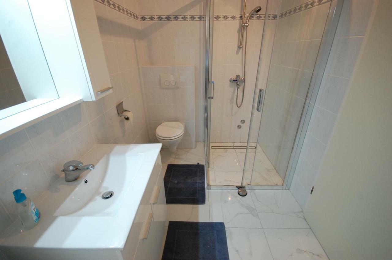 Apartments Nency By El-Pi Tours มาลินสกา ภายนอก รูปภาพ