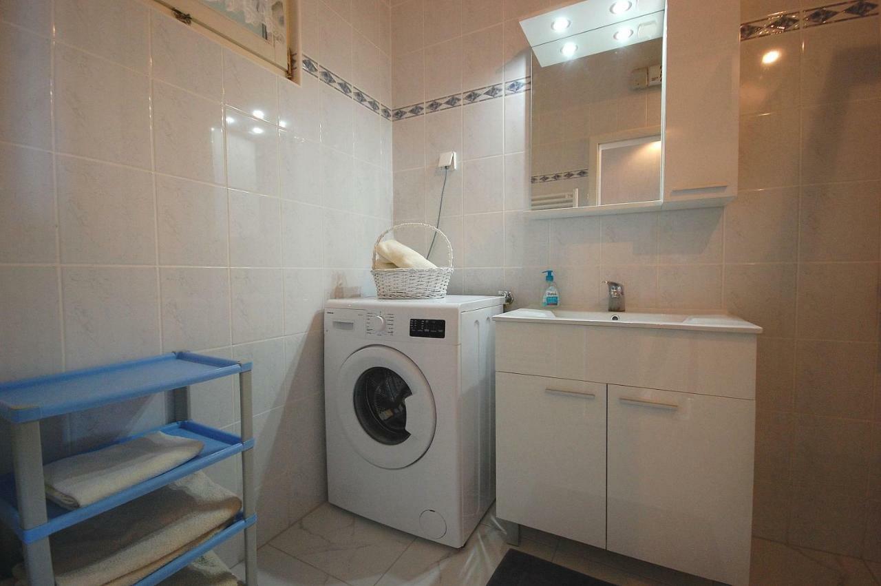 Apartments Nency By El-Pi Tours มาลินสกา ภายนอก รูปภาพ