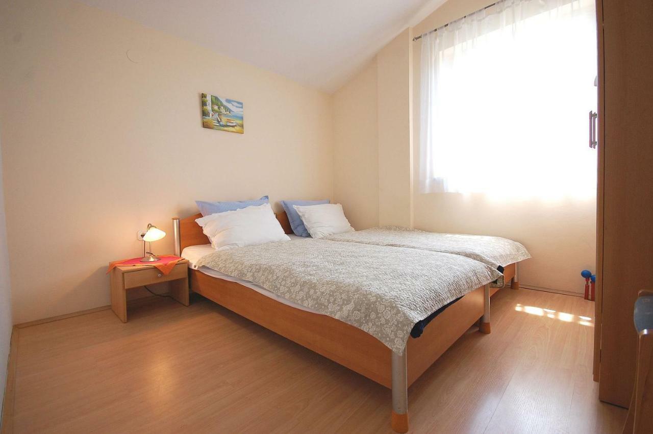 Apartments Nency By El-Pi Tours มาลินสกา ภายนอก รูปภาพ