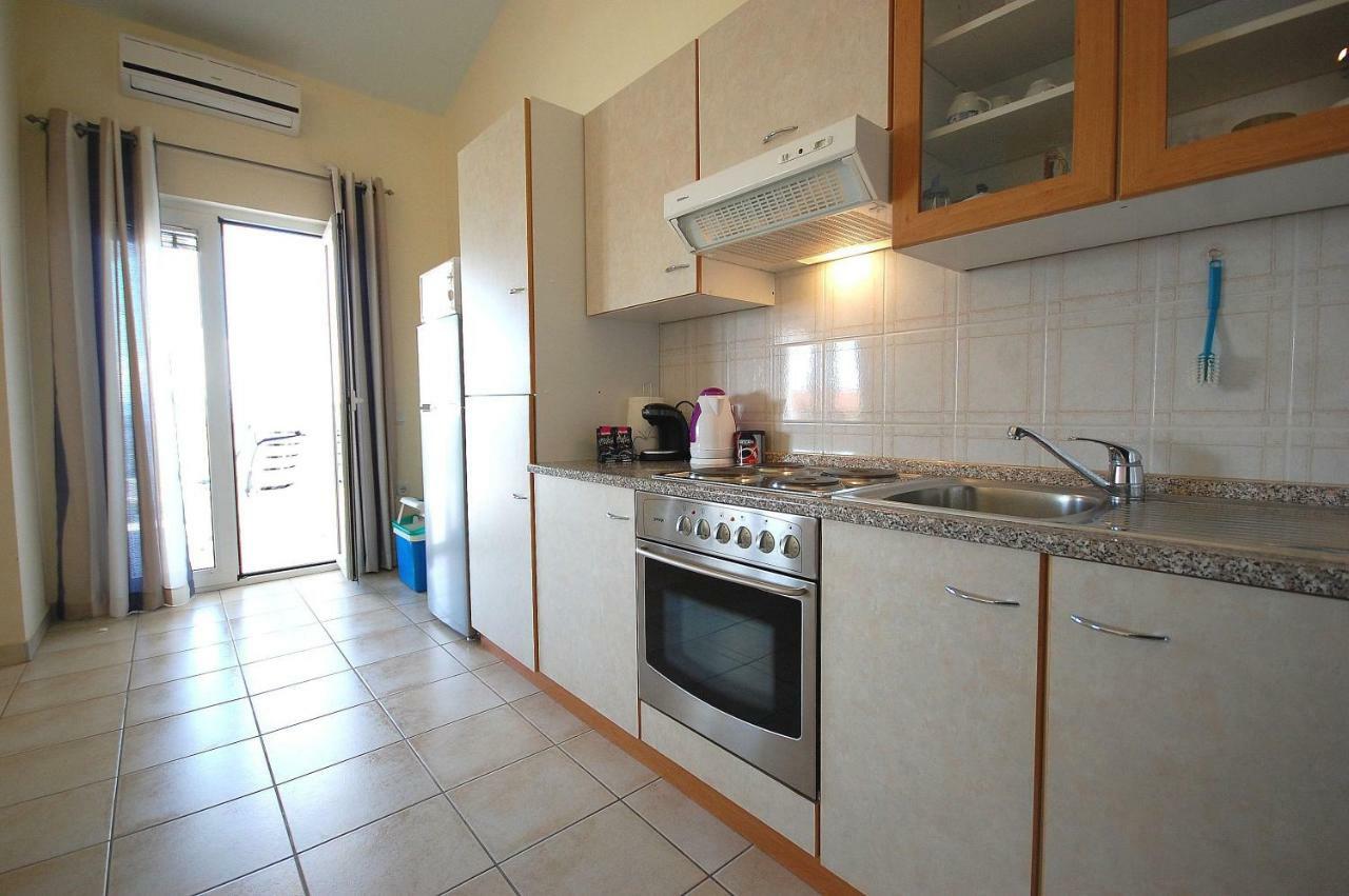 Apartments Nency By El-Pi Tours มาลินสกา ภายนอก รูปภาพ